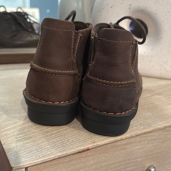 Clarks Brown Suede Chukka Boots Casual‎ - Picture 4 of 6